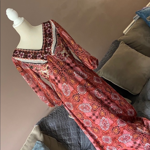 BNWT, Cheztu brand, flowy maxi dress, size 6 - Picture 9 of 10